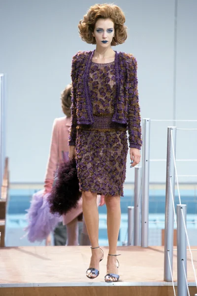 Look 24